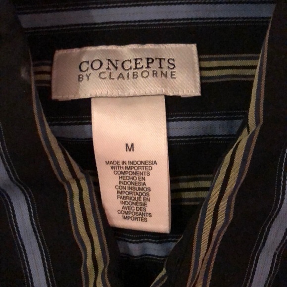 Concepts by Claiborne button down size M - Picture 2 of 3